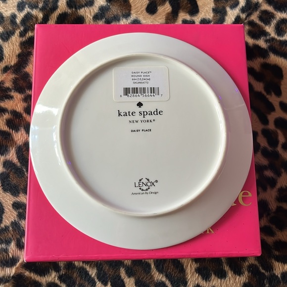 Kate Spade New York Daisy Place Round Dish - Picture 2 of 3
